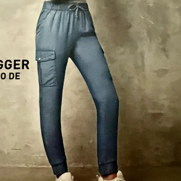 NWT Chambray Cargo Pants M - Picture 2 of 2